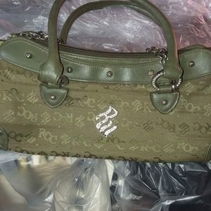 Ru pocketbook its green.